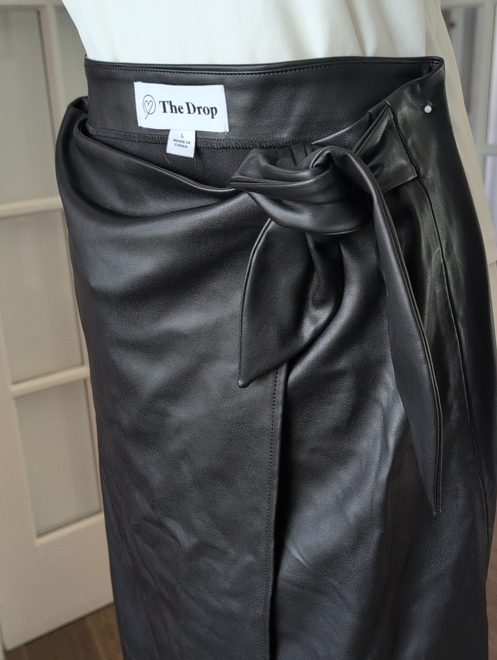 NWT The Drop Black Faux Leather Tie-Waist Midi Skirt - Picture 2 of 8